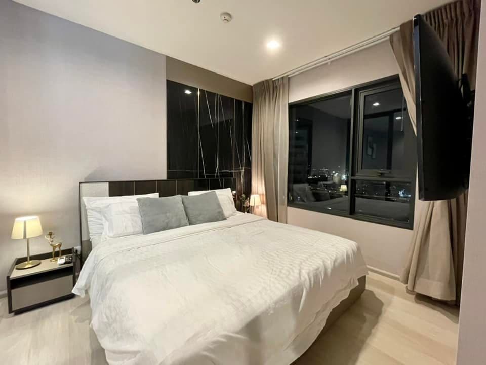 1501 – 201_bedroom.jpg