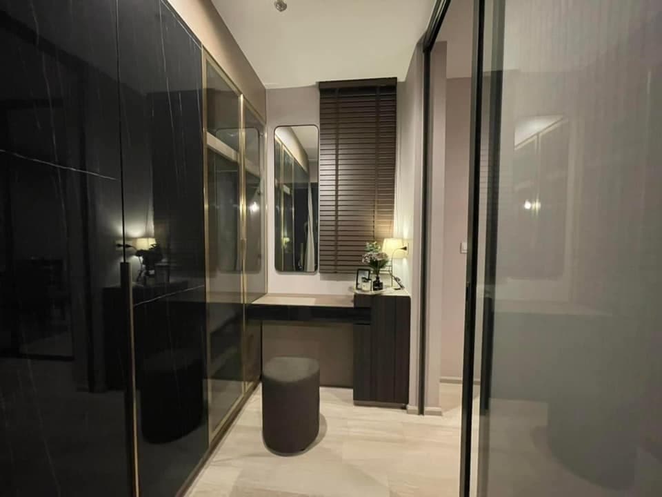 1501 – 301_bathroom.jpg
