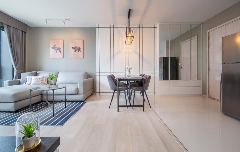 1502 – 103_living_room.jpg