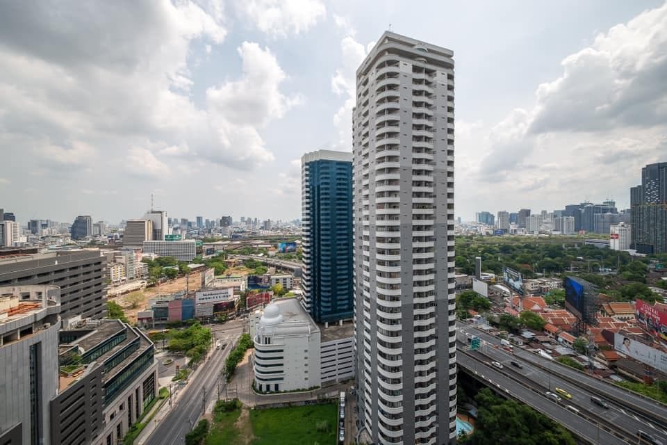 1502 – 601_terrace.jpg