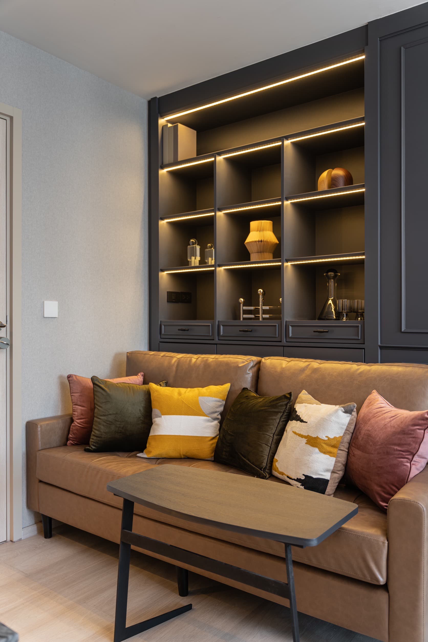 1503 – 106_living_room.jpg