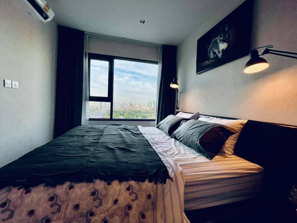 1504 – 202_bedroom.jpg