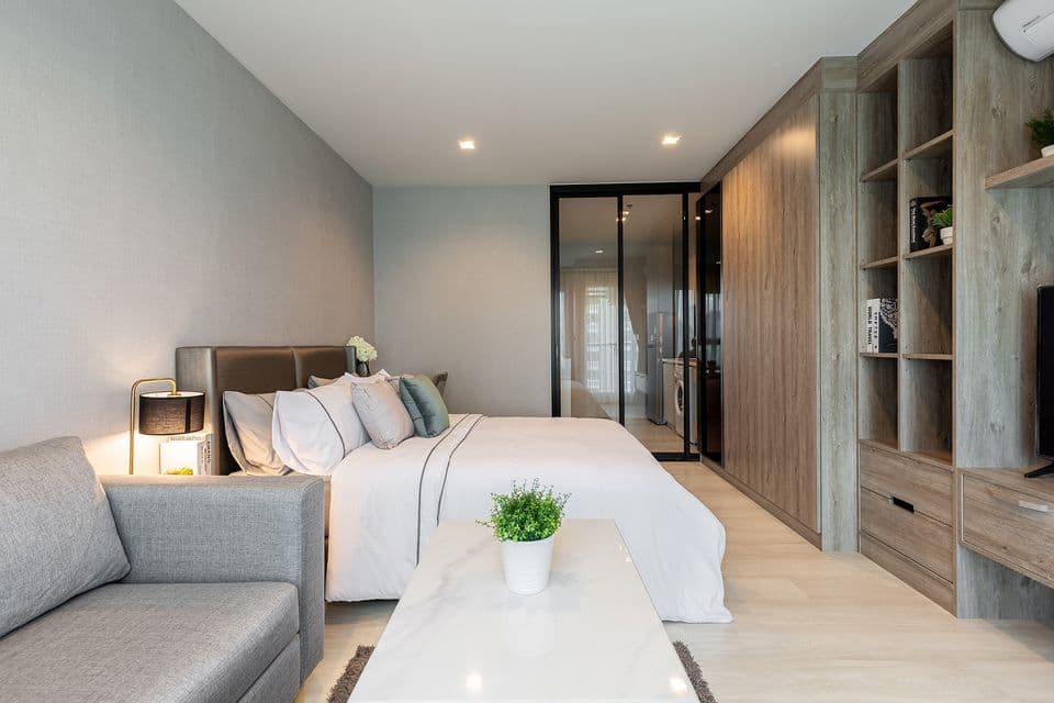1506 – 103_living_room.jpg