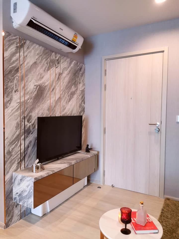 1507 – 103_living_room.jpg