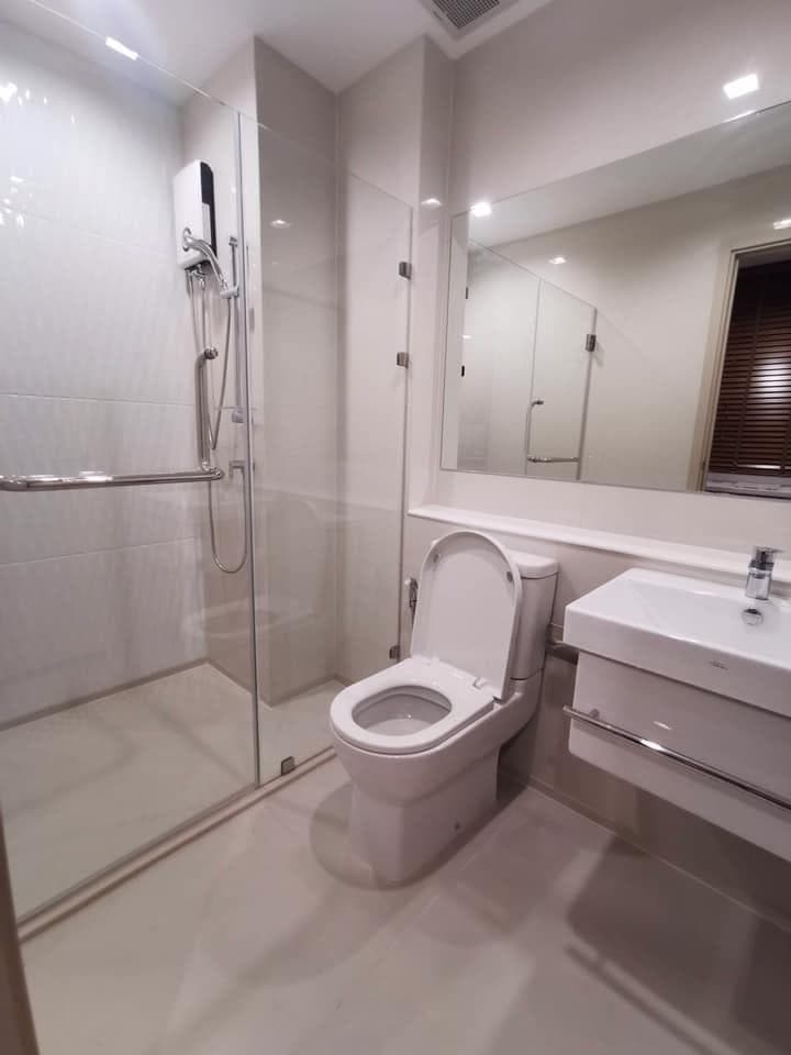 1507 – 301_bathroom.jpg