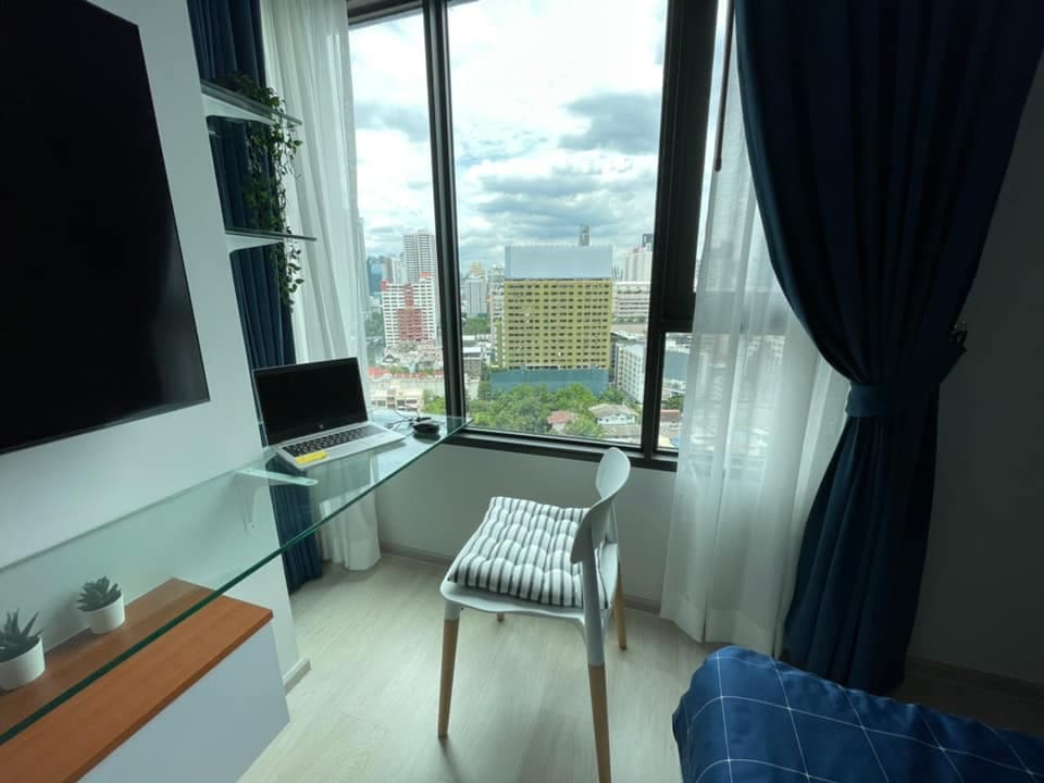 1509 – 102_living_room.jpg