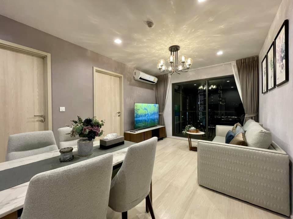 1513 – 102_living_room.jpg