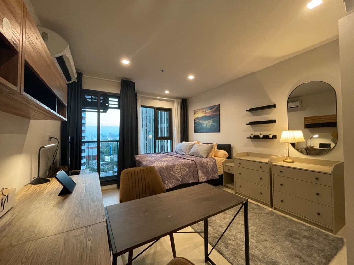 1514 – 202_bedroom.jpg