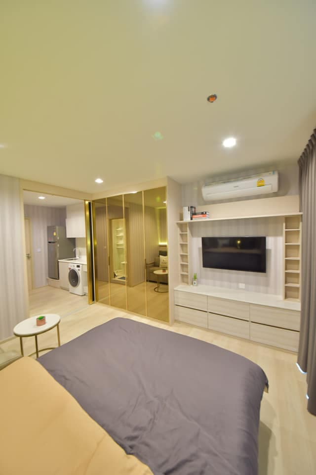 1515 – 103_living_room.jpg