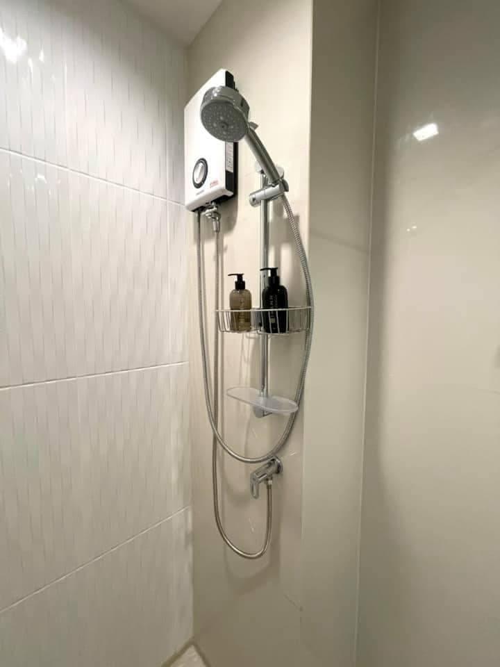 1516 – 303_bathroom.jpg