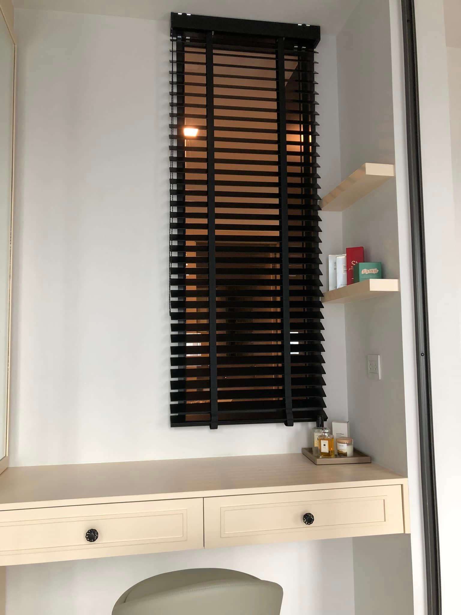 1518 – 301_bathroom.jpg