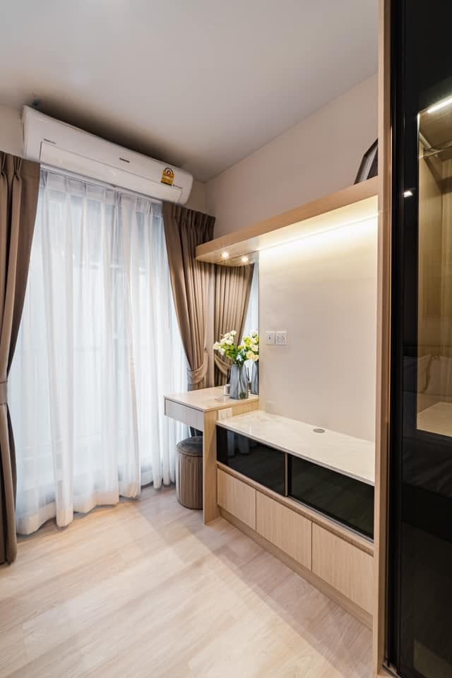 1520 – 301_bathroom.jpg