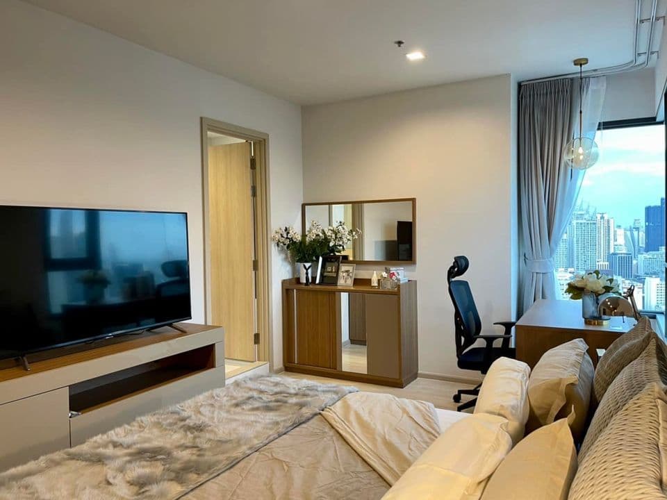 1522 – 105_living_room.jpg