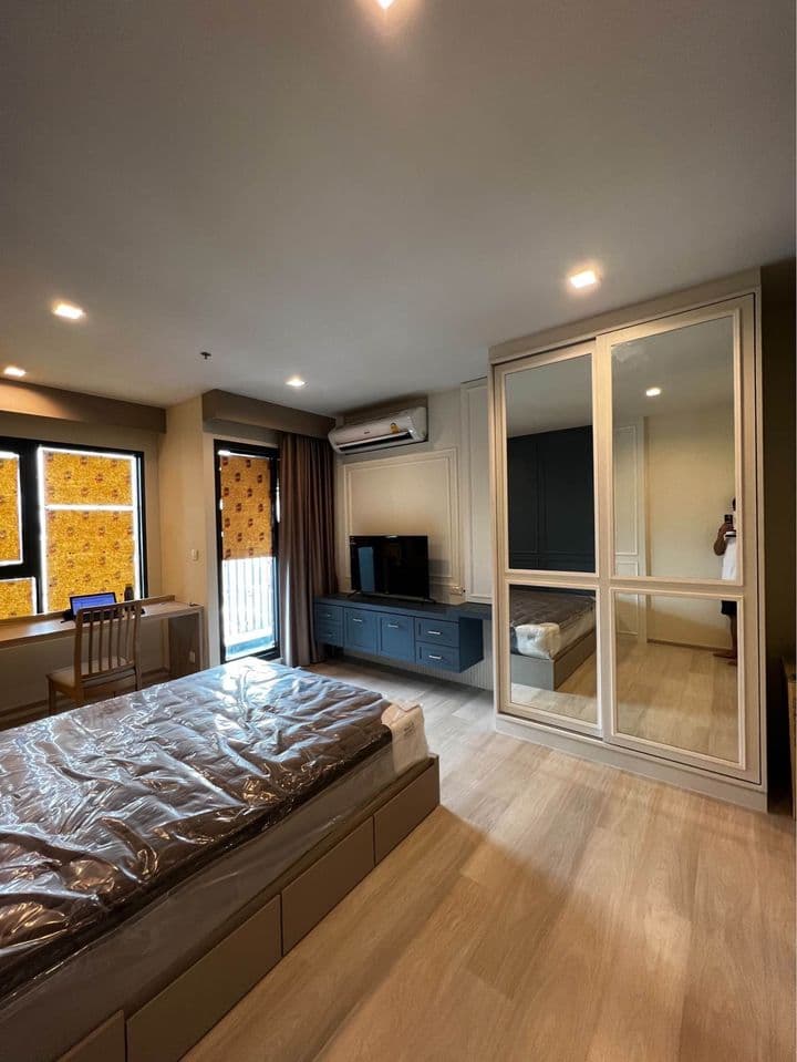 1528 – 201_bedroom.jpg