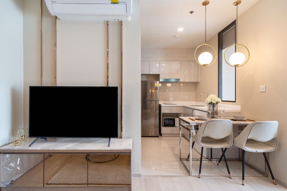 1529 – 103_living_room.jpg