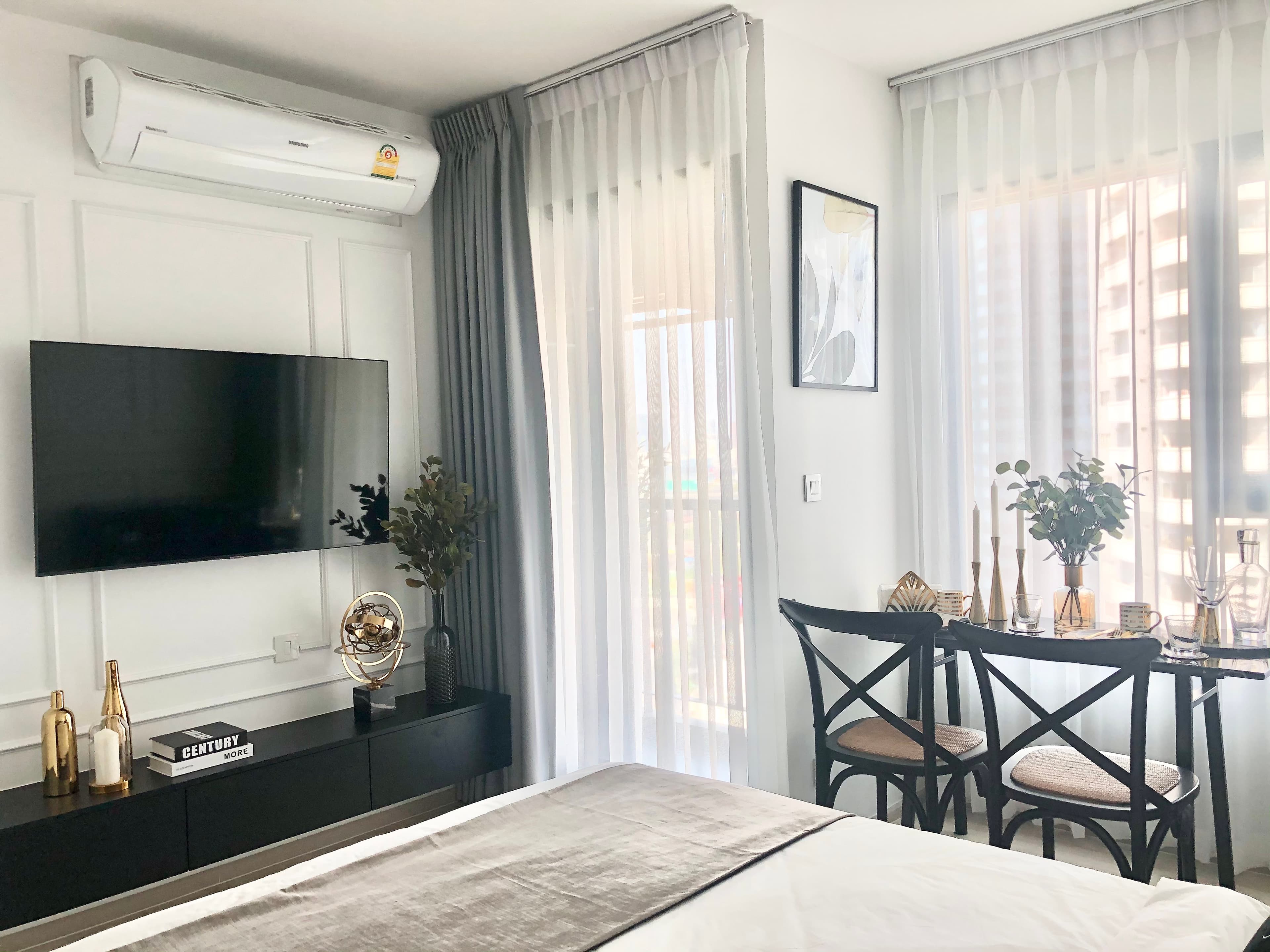1531 – 102_living_room.jpg