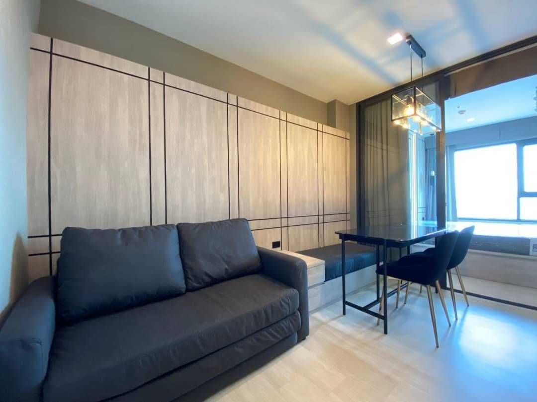 1532 – 101_living_room.jpg
