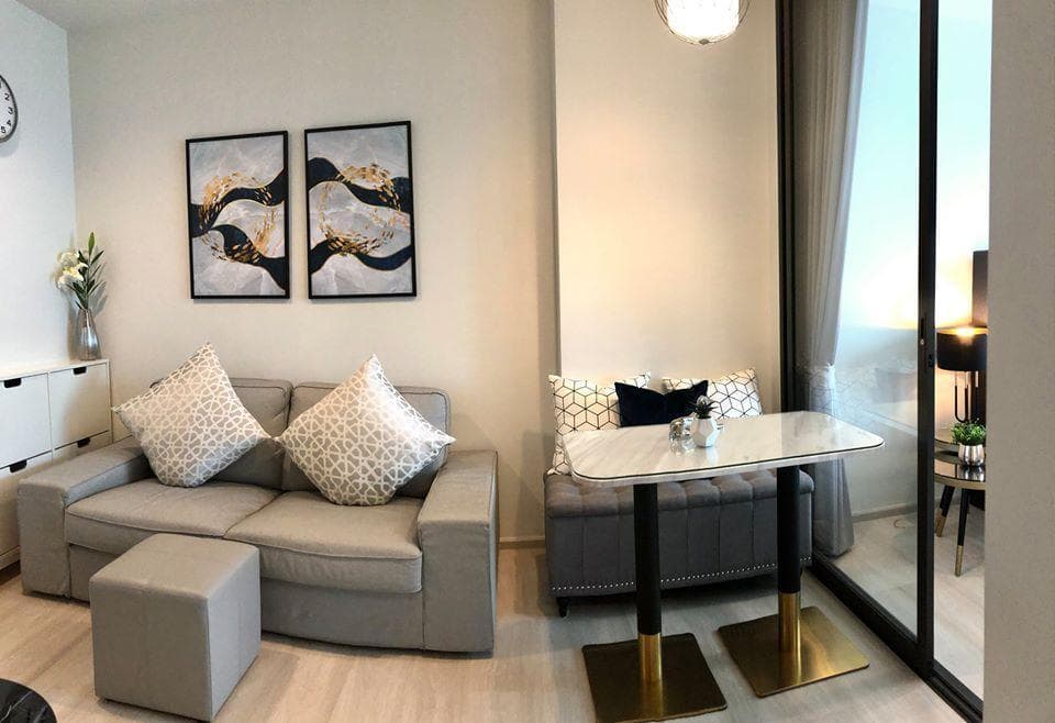 1535 – 106_living_room.jpg