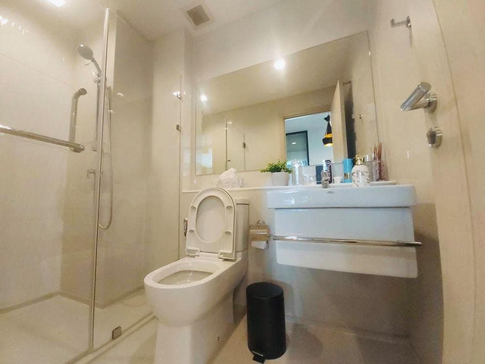 1539 – 301_bathroom.jpg