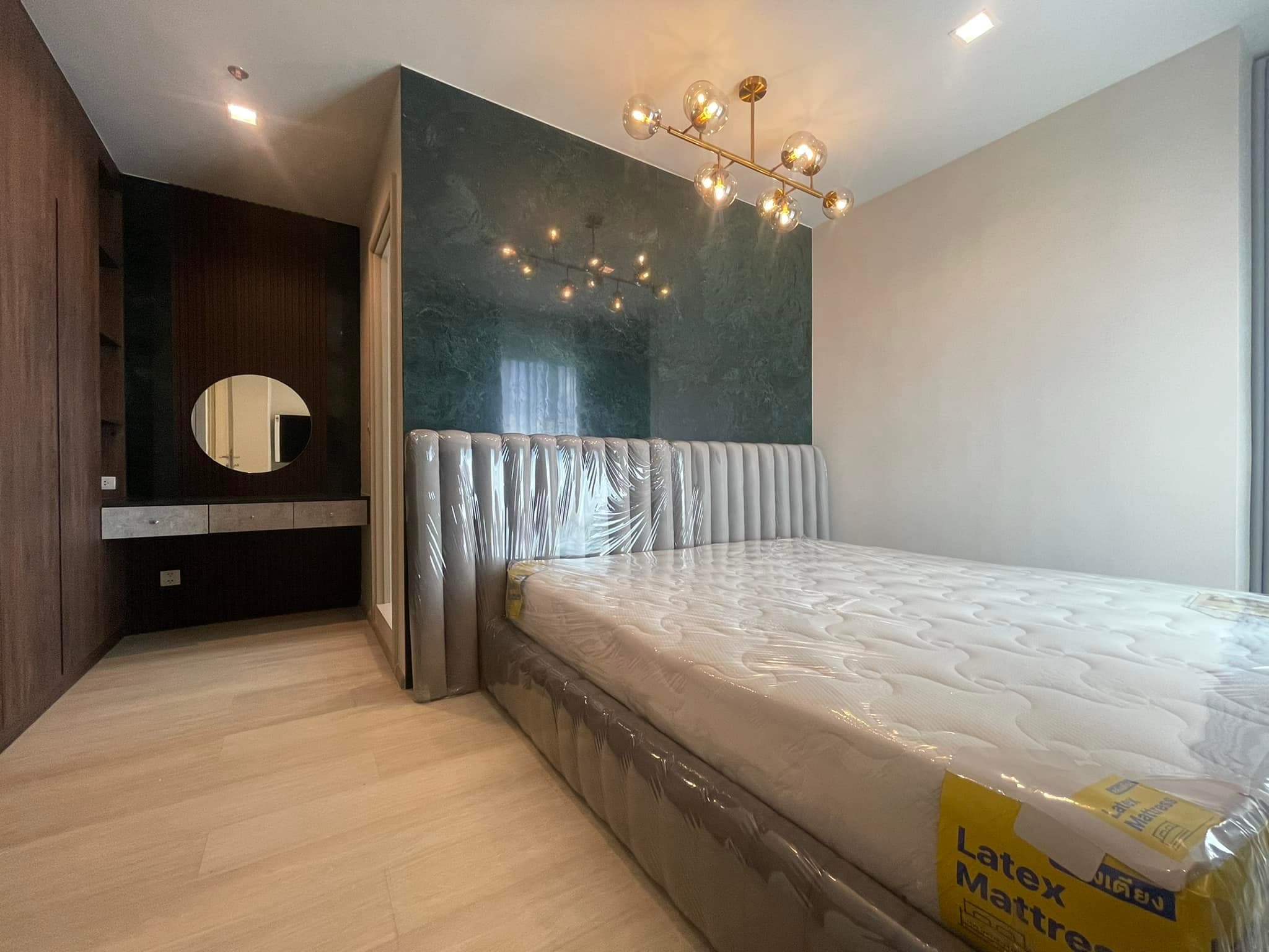 1542 – 203_bedroom.jpg