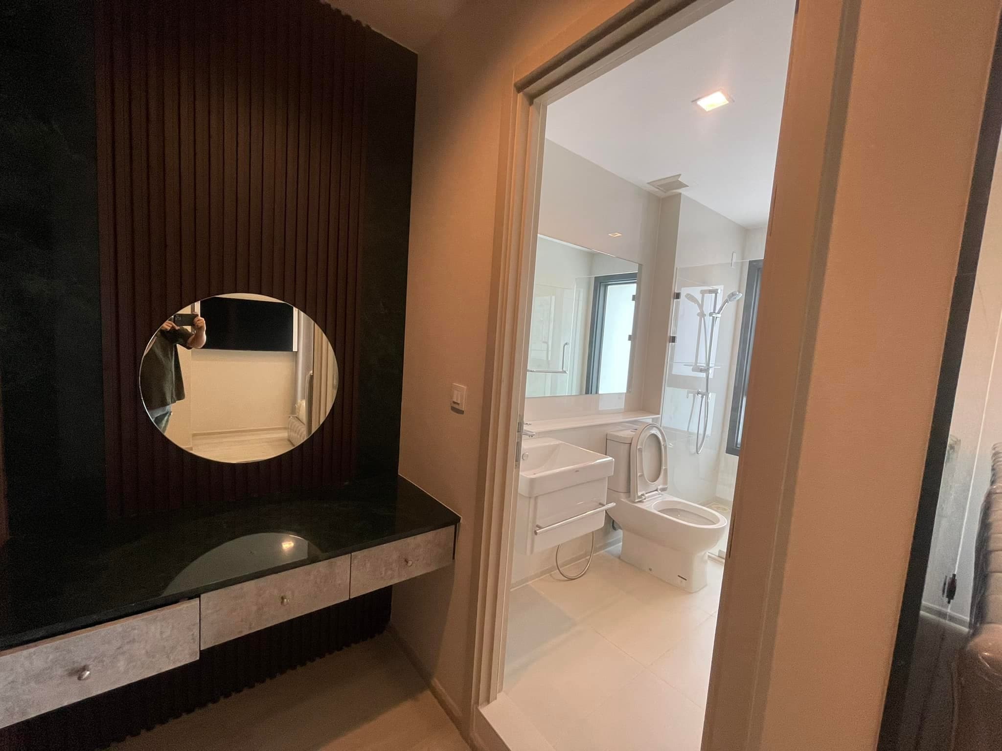1542 – 301_bathroom.jpg