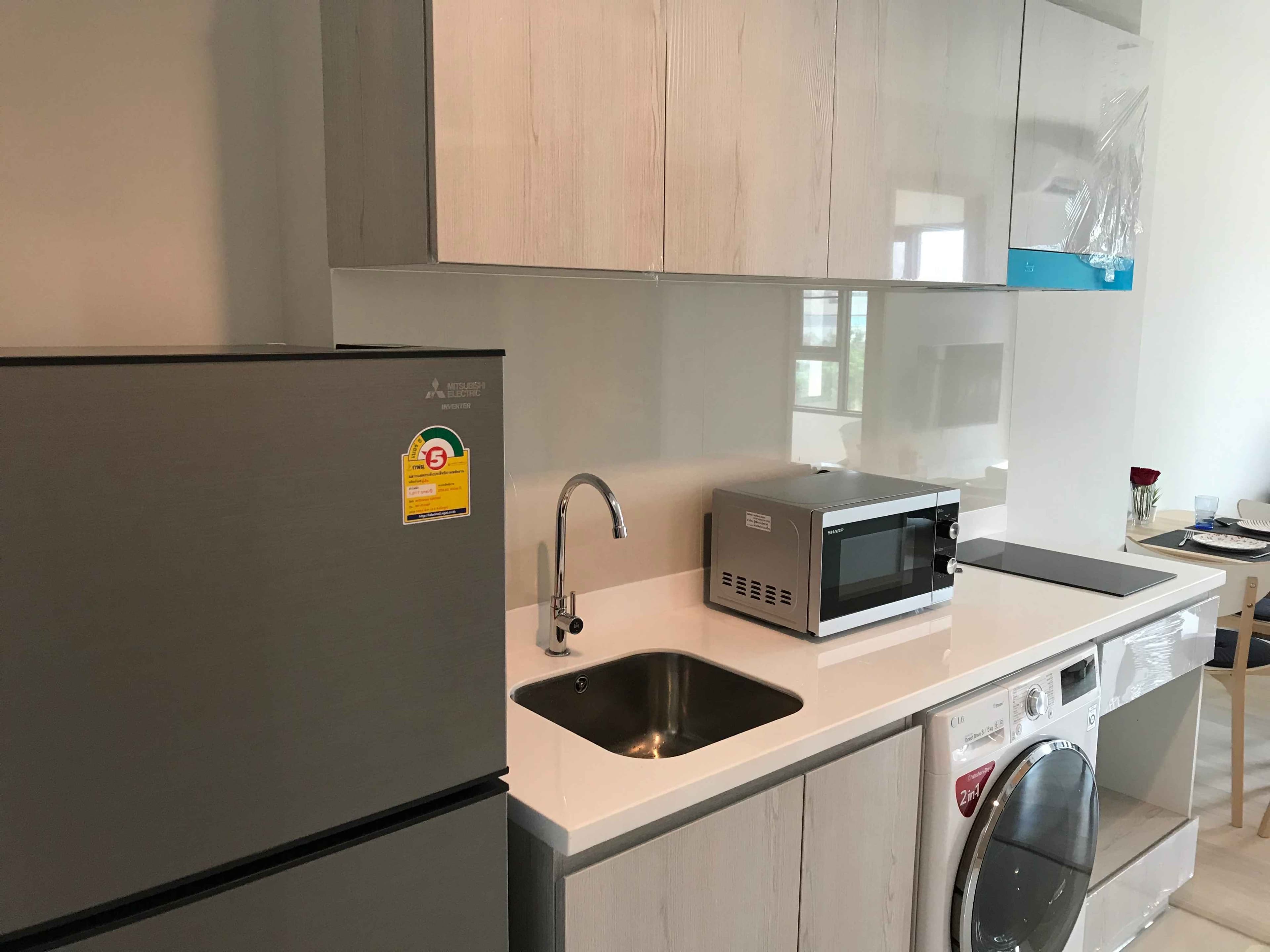 1543 – 401_kitchen.jpg