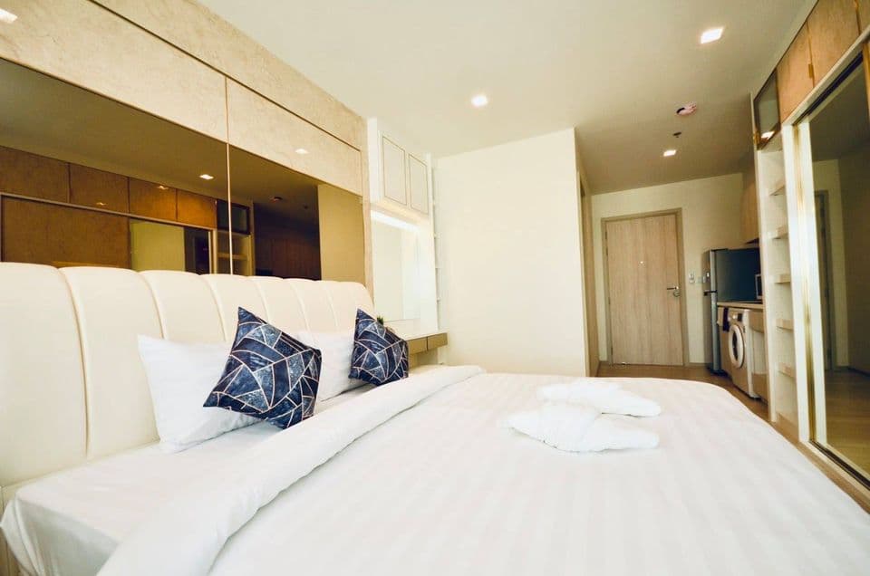 1544 – 205_bedroom.jpg