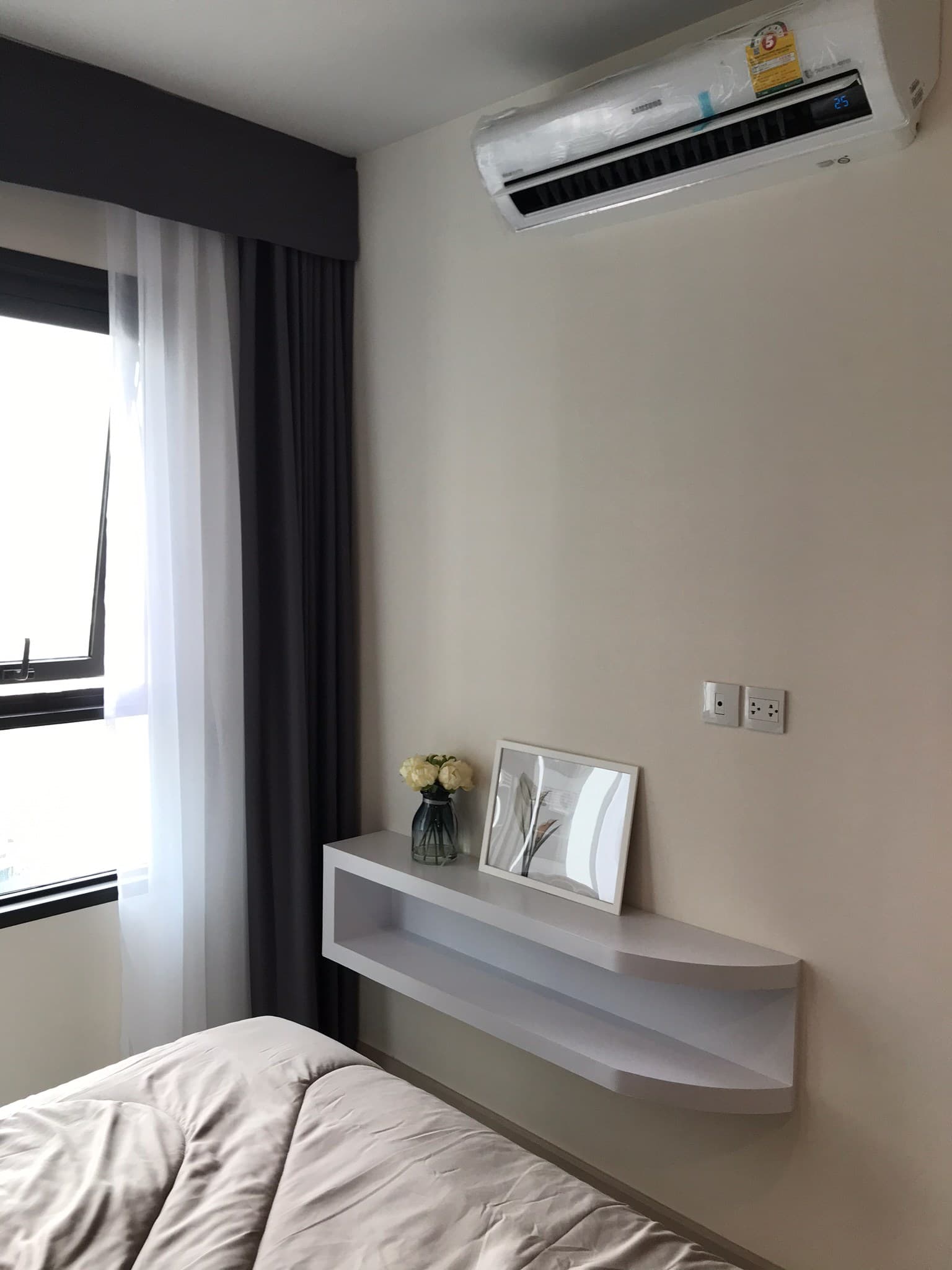 1545 – 201_bedroom.jpg