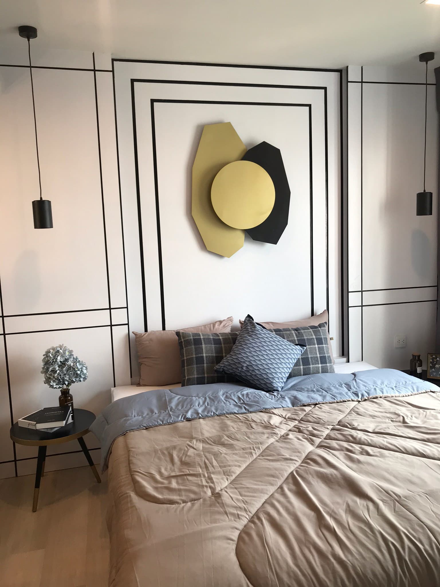 1545 – 202_bedroom.jpg