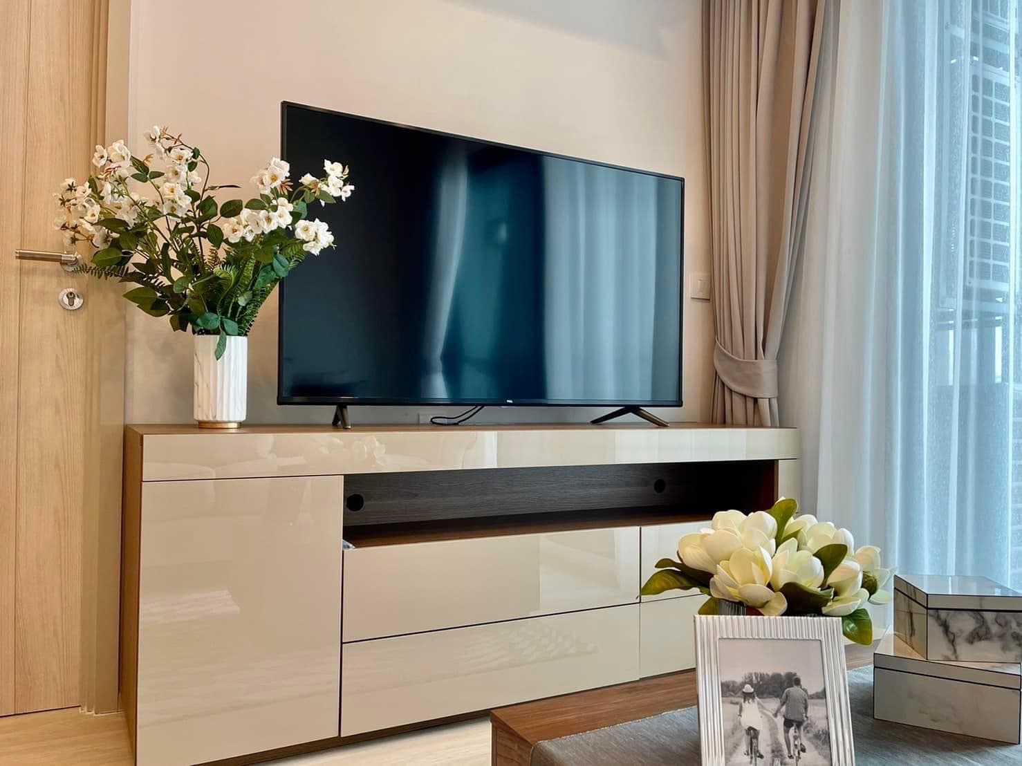 1552 – 104_living_room.jpg