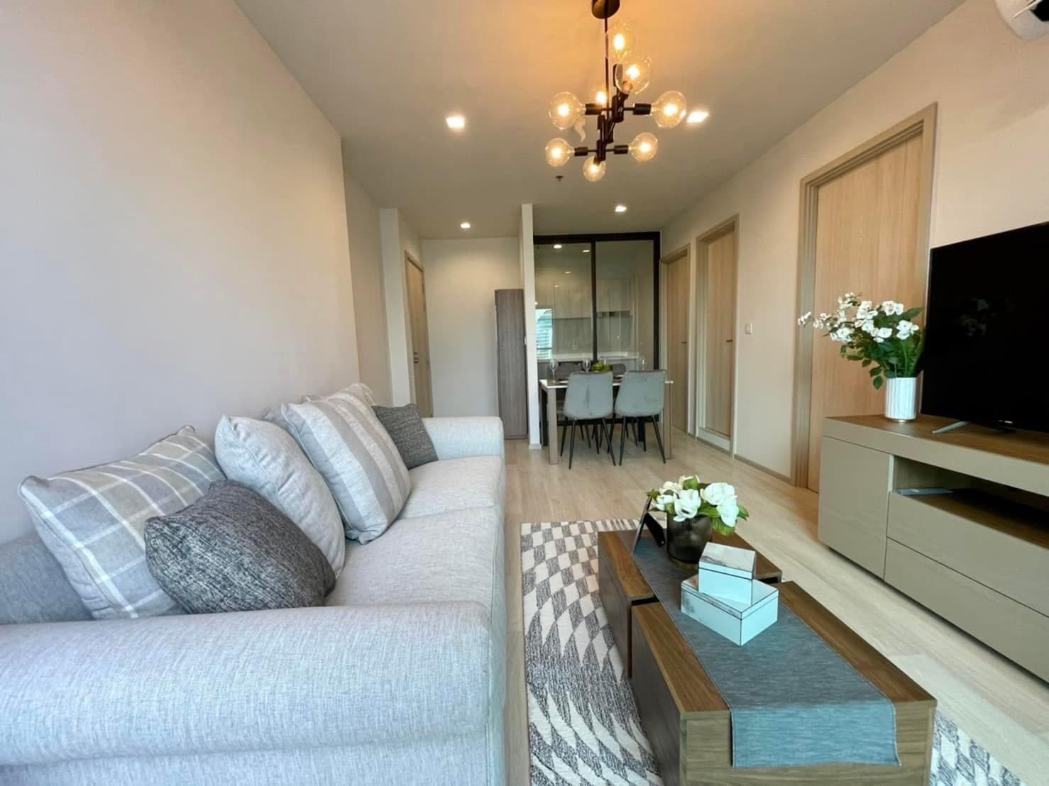 1552 – 105_living_room.jpg