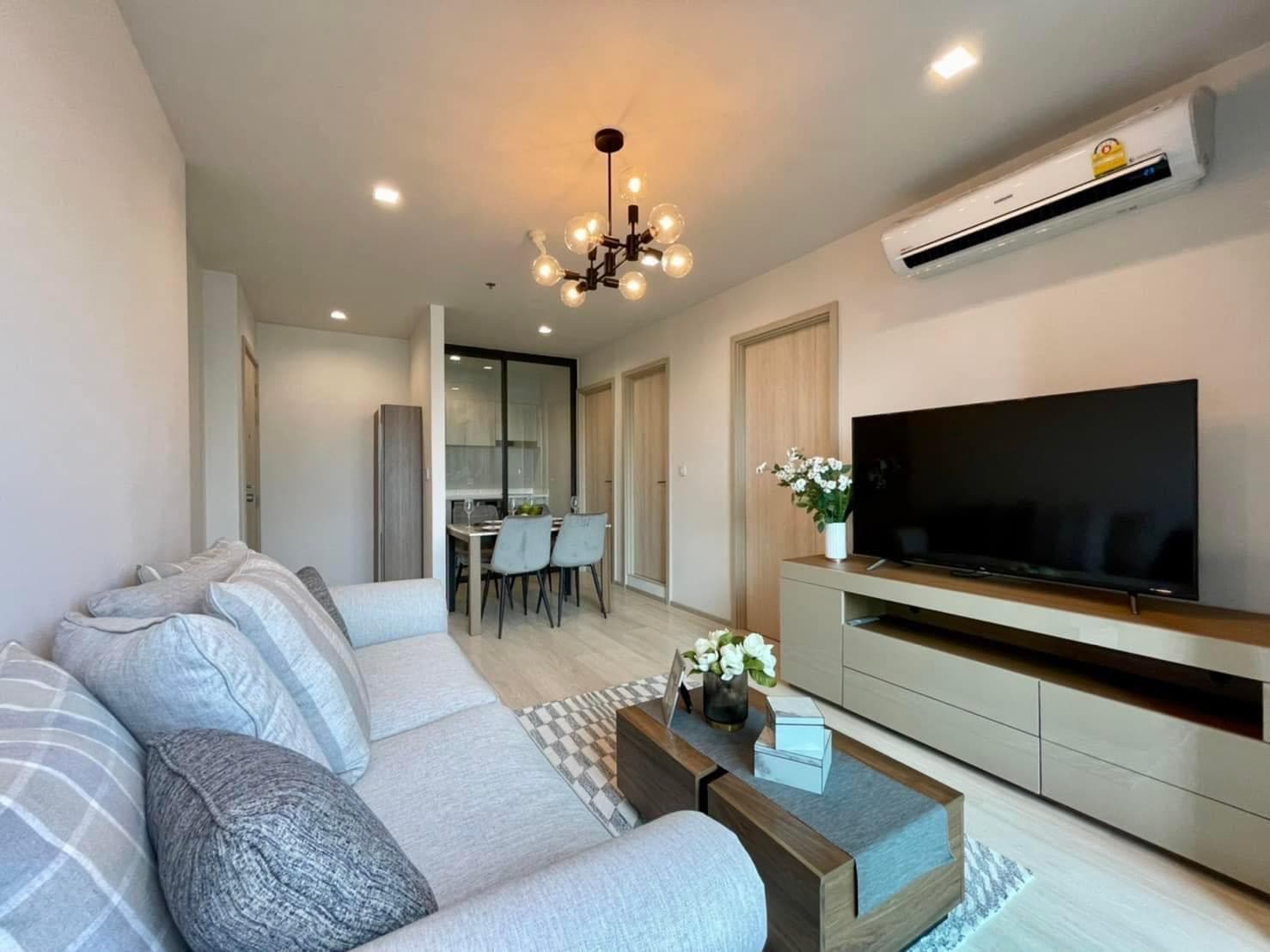 1552 – 106_living_room.jpg