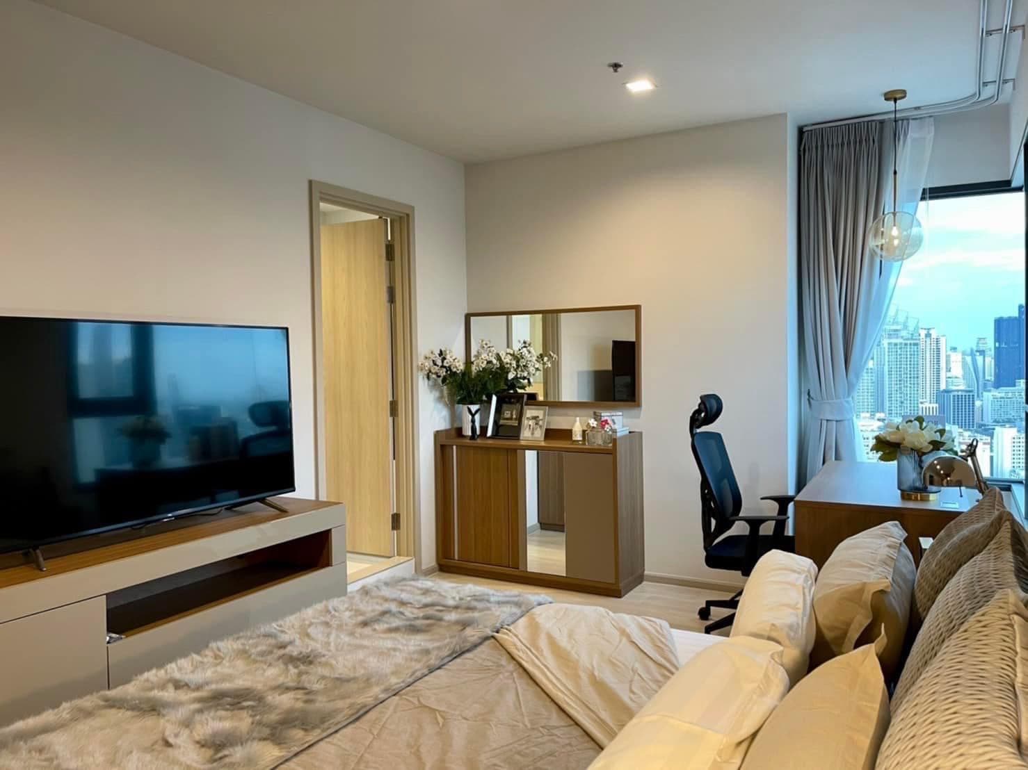 1552 – 108_living_room.jpg