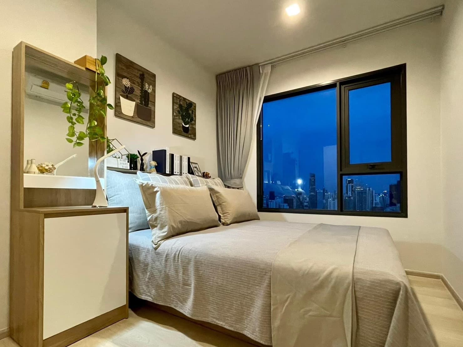 1552 – 204_bedroom.jpg