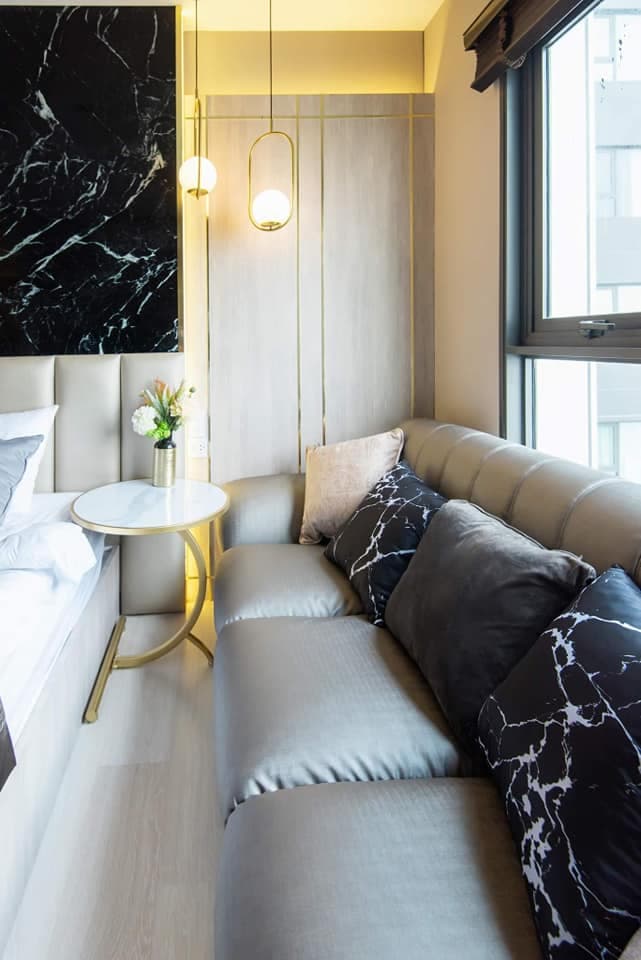 1553 – 103_living_room.jpg