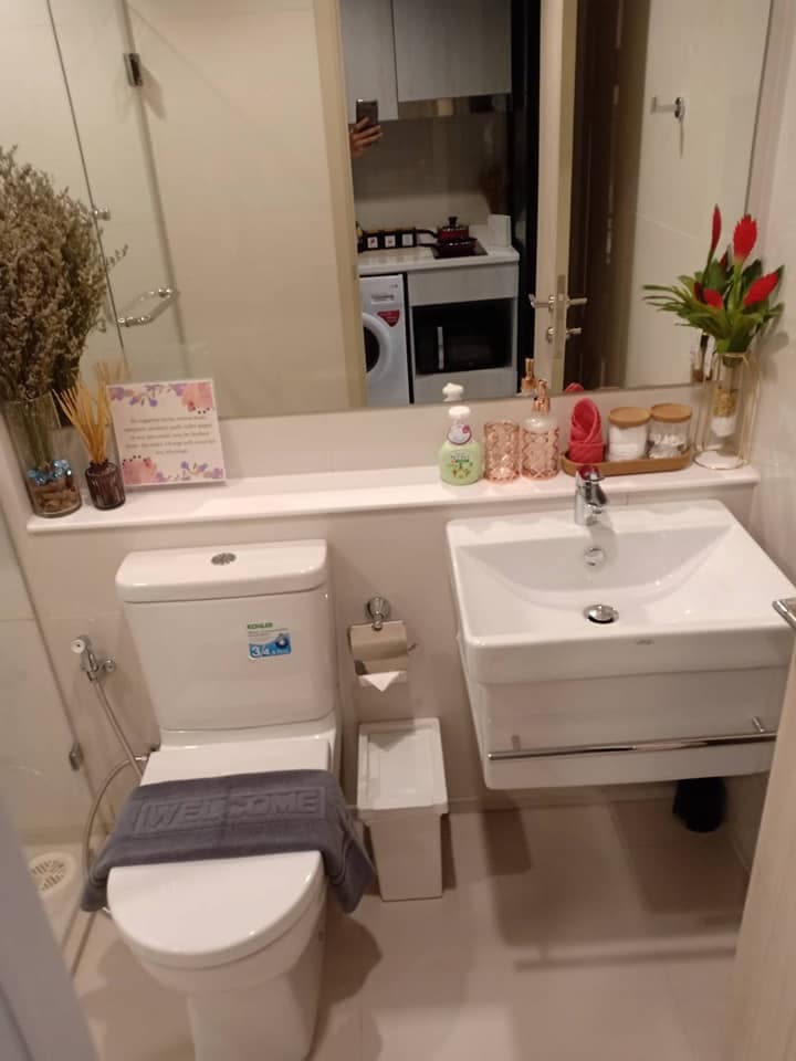 1554 – 301_bathroom.jpg
