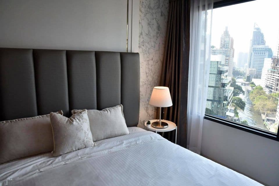 1555 – 201_bedroom.jpg