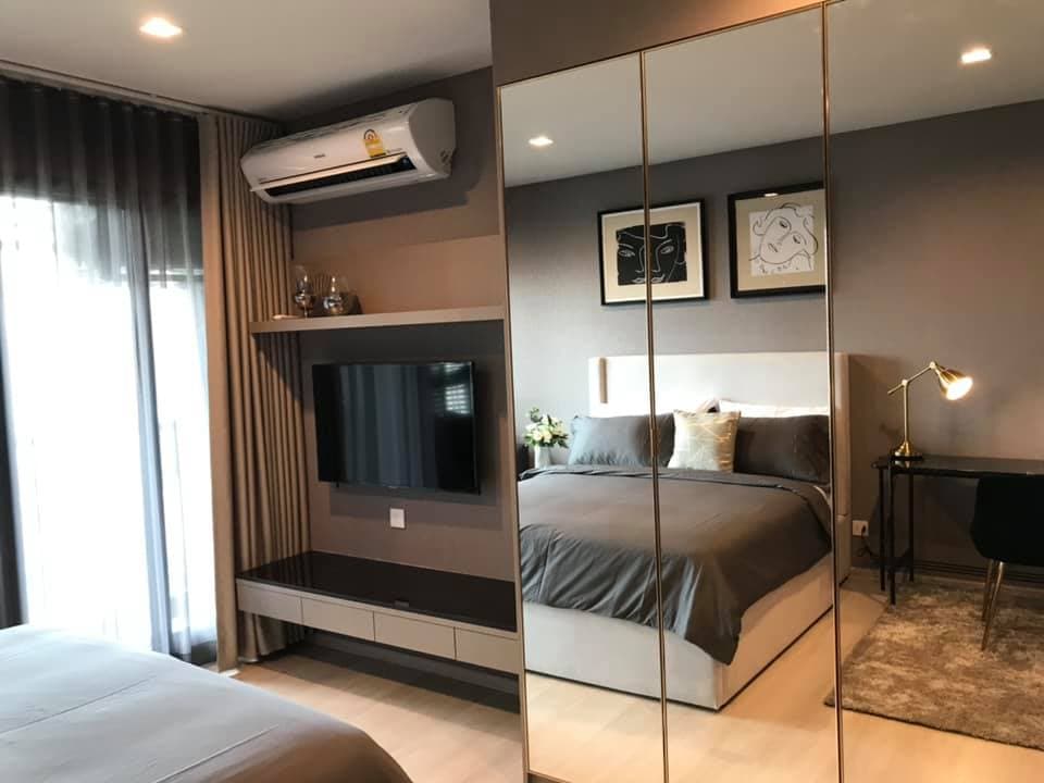 1561 – 202_bedroom.jpg