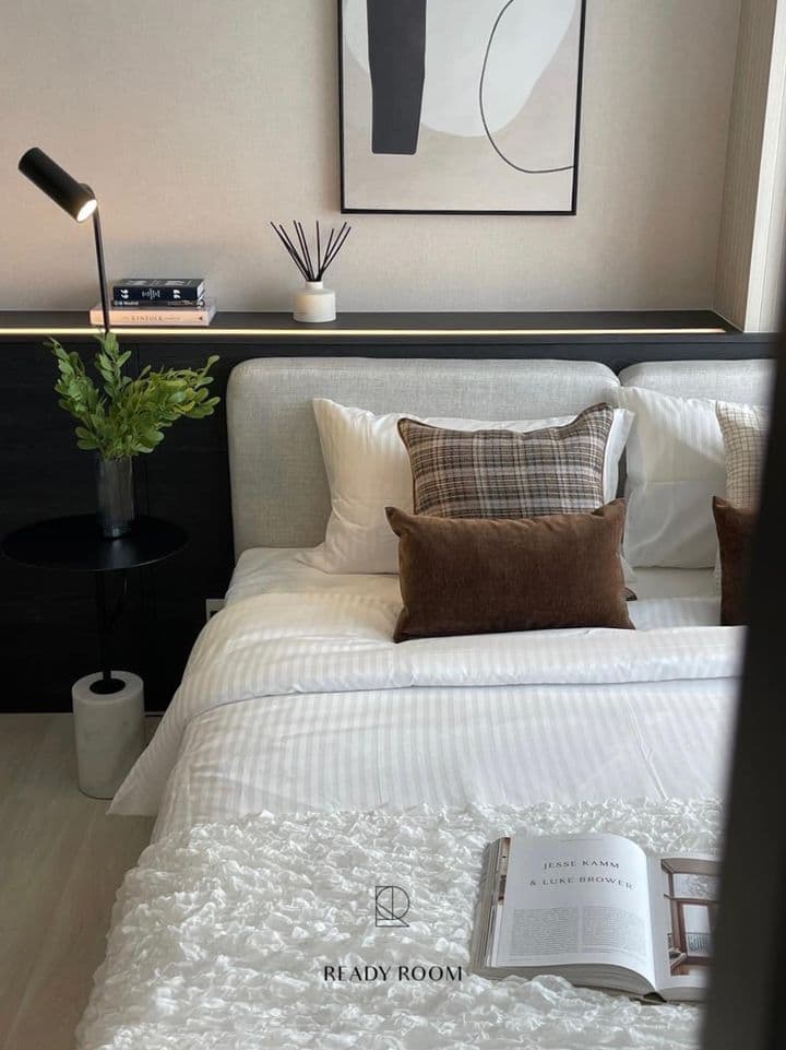 1565 – 203_bedroom.jpg