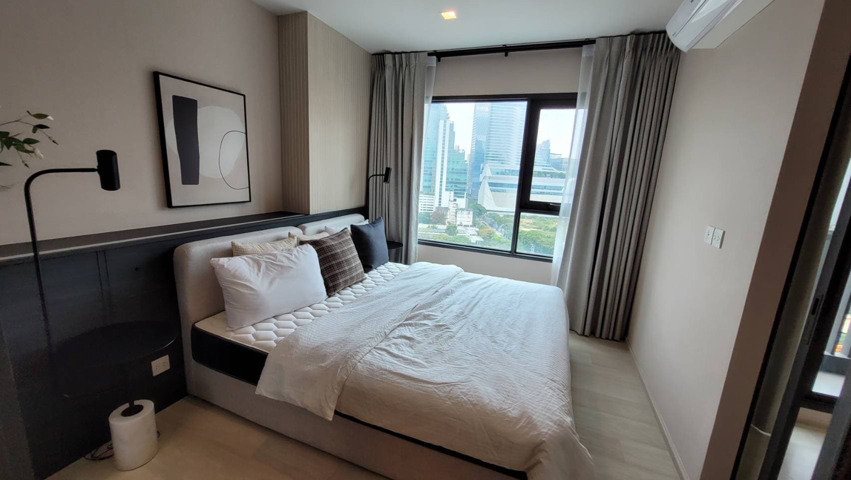 1565 – 206_bedroom.jpg