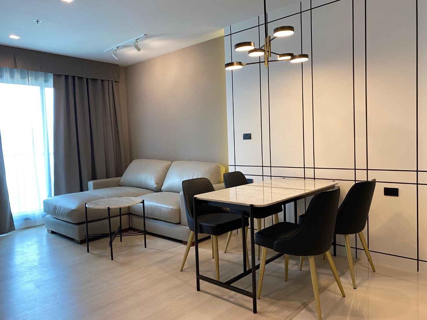 1567 – 104_living_room.jpg