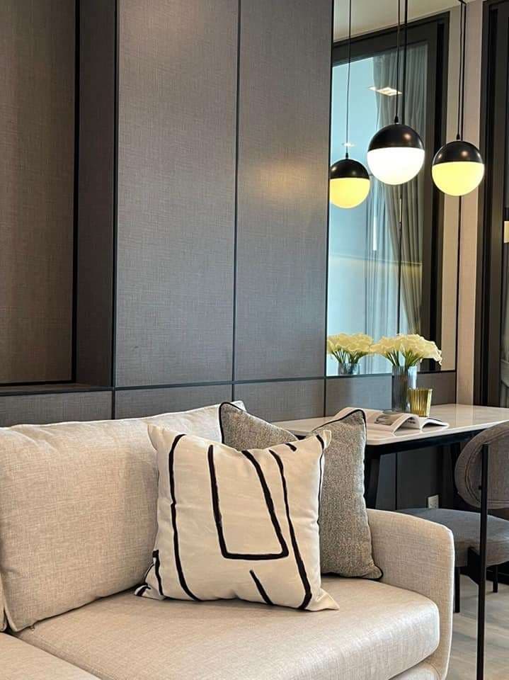 1571 – 104_living_room.jpg