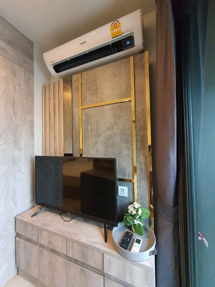 1572 – 701_other.jpg