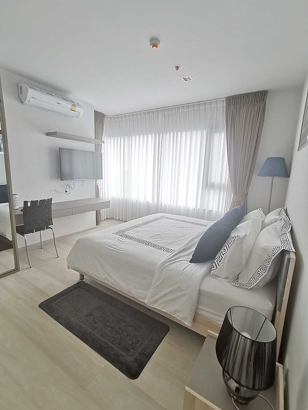 1574 – 203_bedroom.jpg