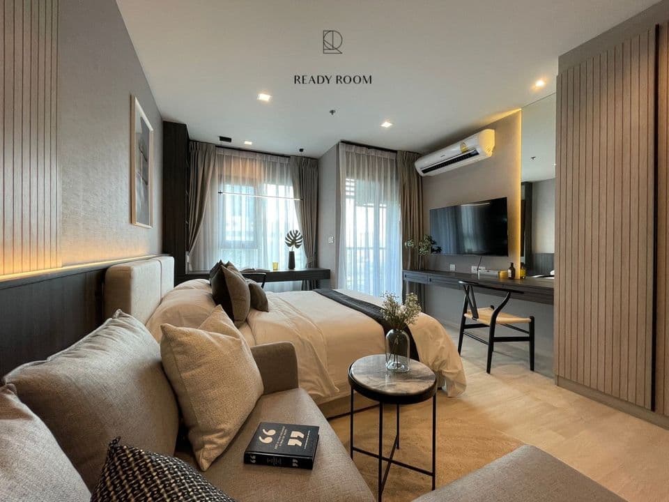 1579 – 102_living_room.jpg