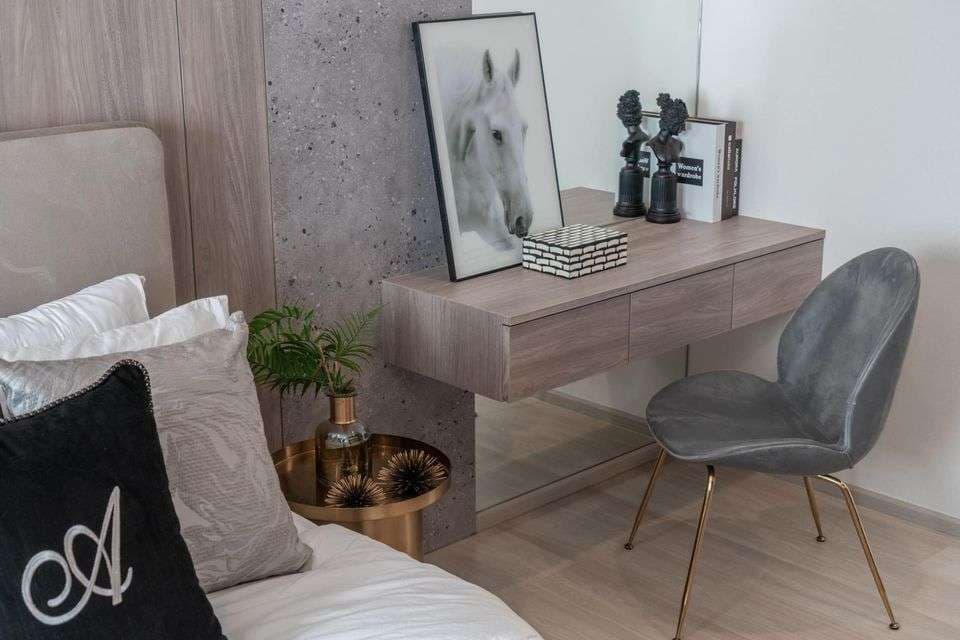 1581 – 101_living_room.jpg