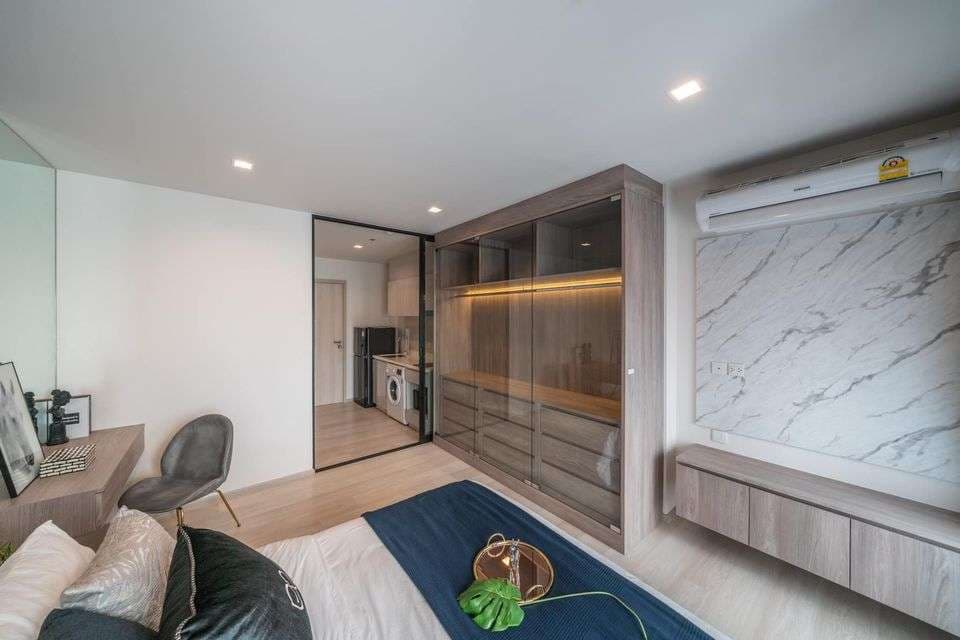 1581 – 103_living_room.jpg