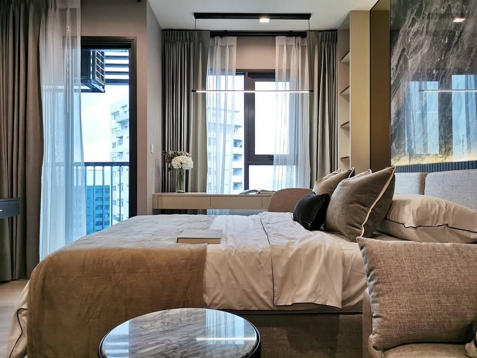 1583 – 201_bedroom.jpg