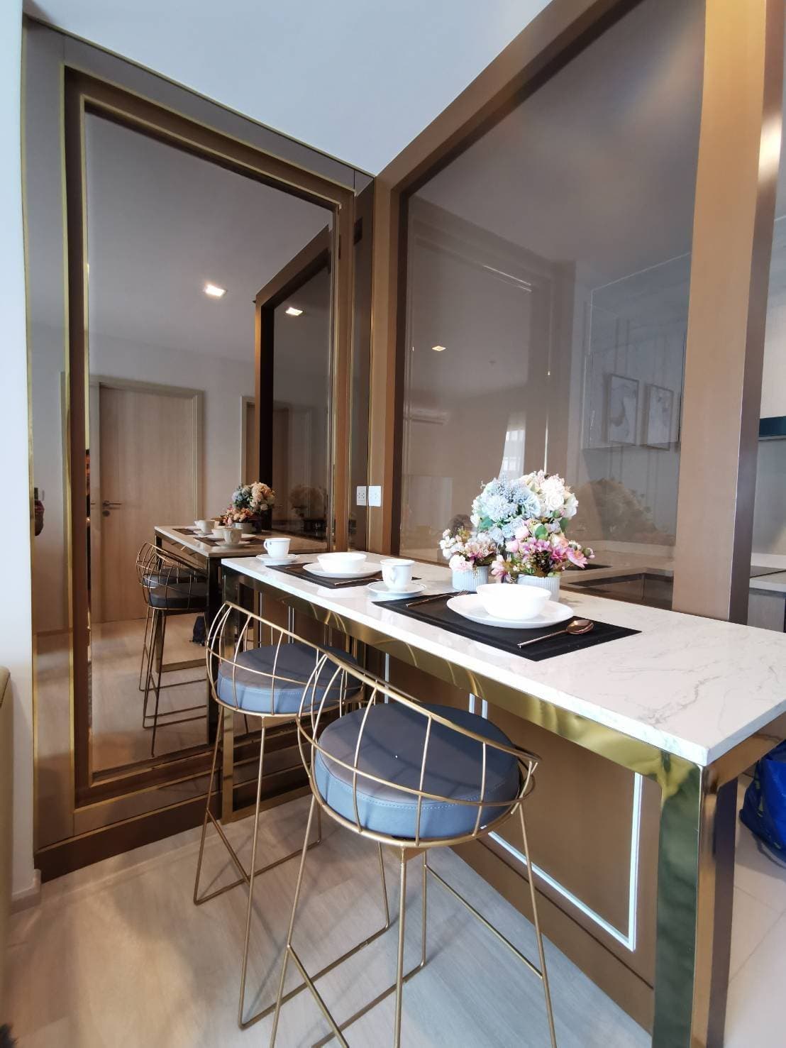 1585 – 401_kitchen.jpg