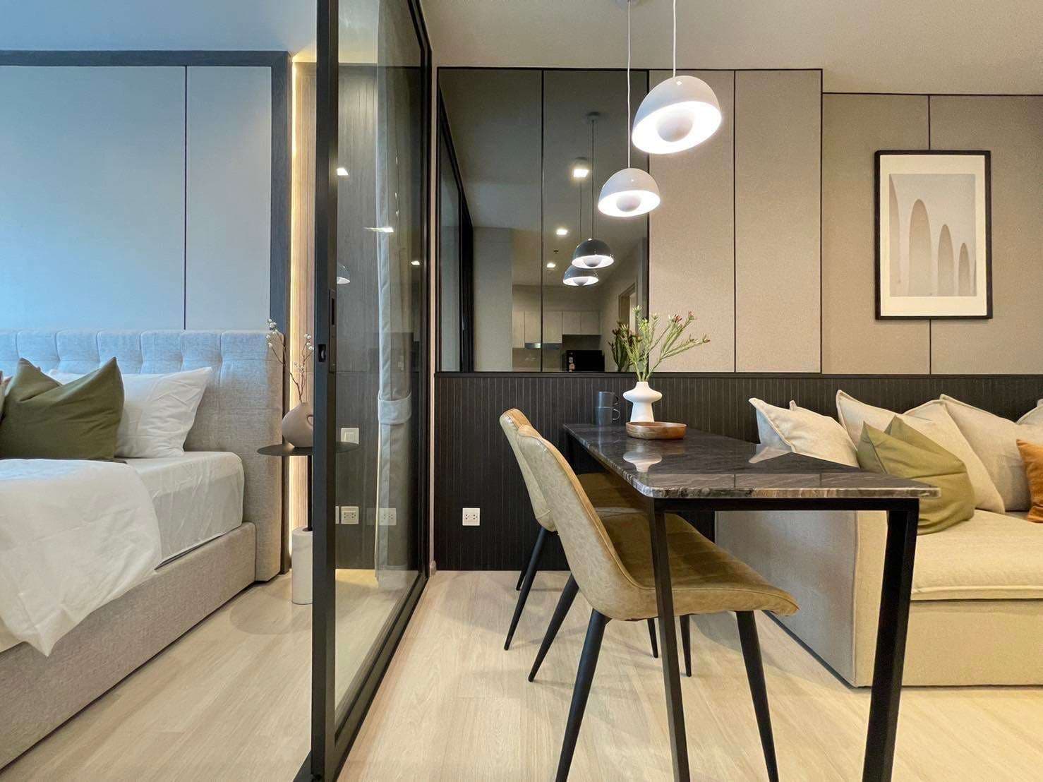 1586 – 101_living_room.jpg